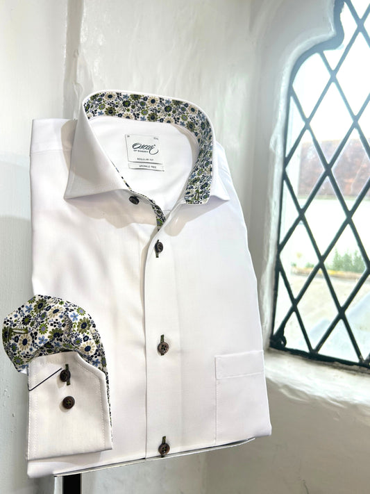 WHITE SHIRT WITH GREEN FLORAL INSERT