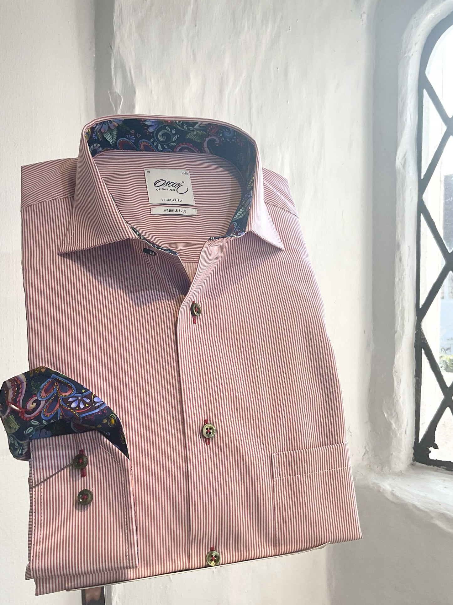 RED STRIPE LONG SLEEVE SHIRT WITH NAVY PAISLEY INSERT