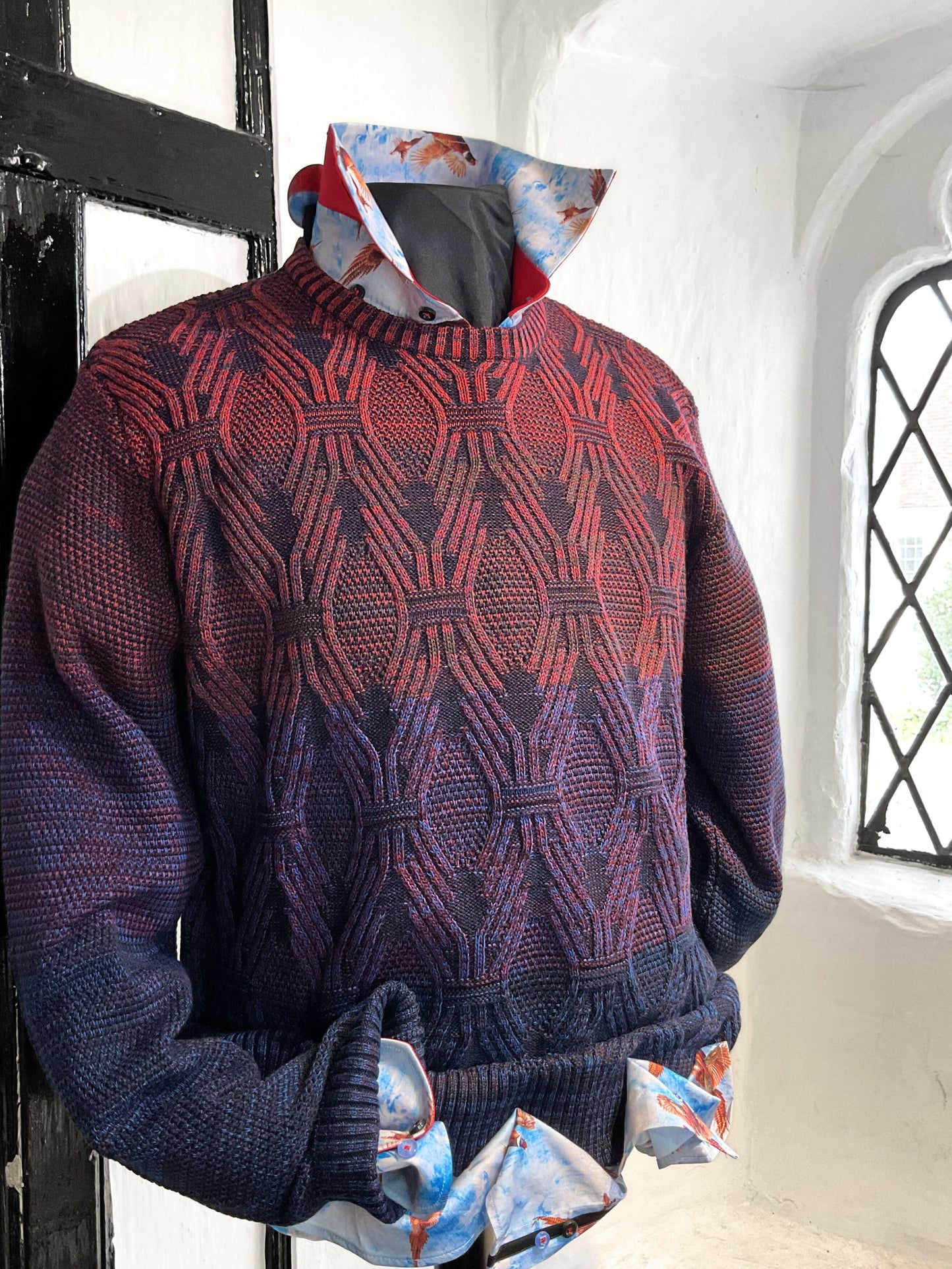 RED AND NAVY NON SCRATCH MONTECHIARO CREW NECK JUMPER