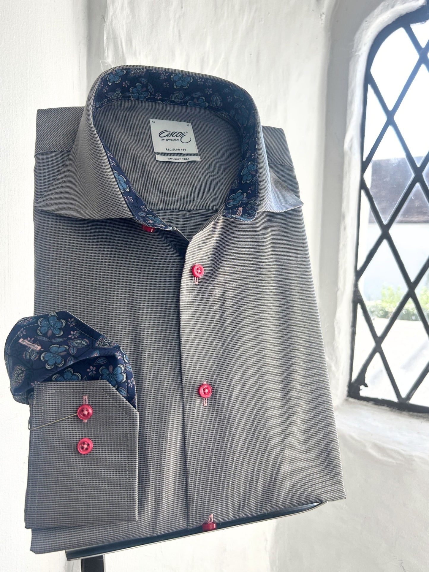 CLOUDY PLAIN LONG SLEEVE SHIRT WITH BLUE FLORAL INSERT