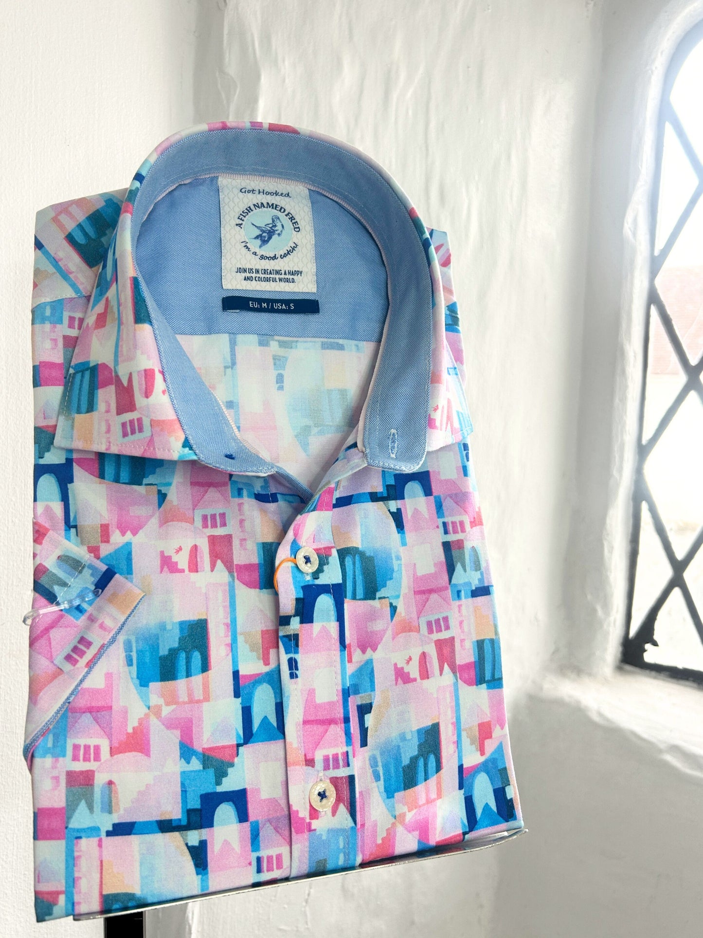 ABSTRACT CITY PRINT ROSE PINK SHORT SLEEVE SHIRT