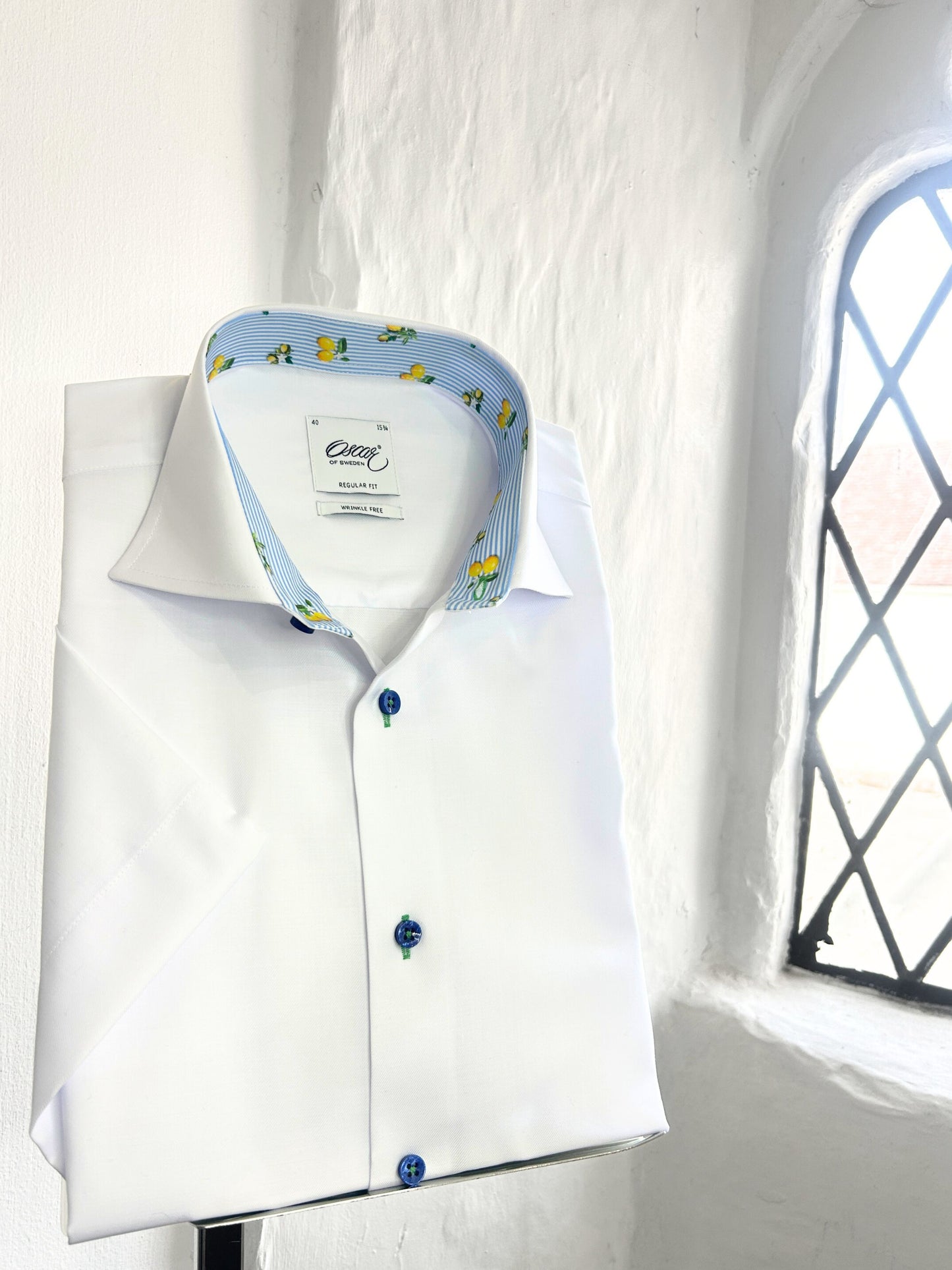 OSCAR WHITE SHORT SLEEVE SHIRT WITH LEMON PRINT INSERT