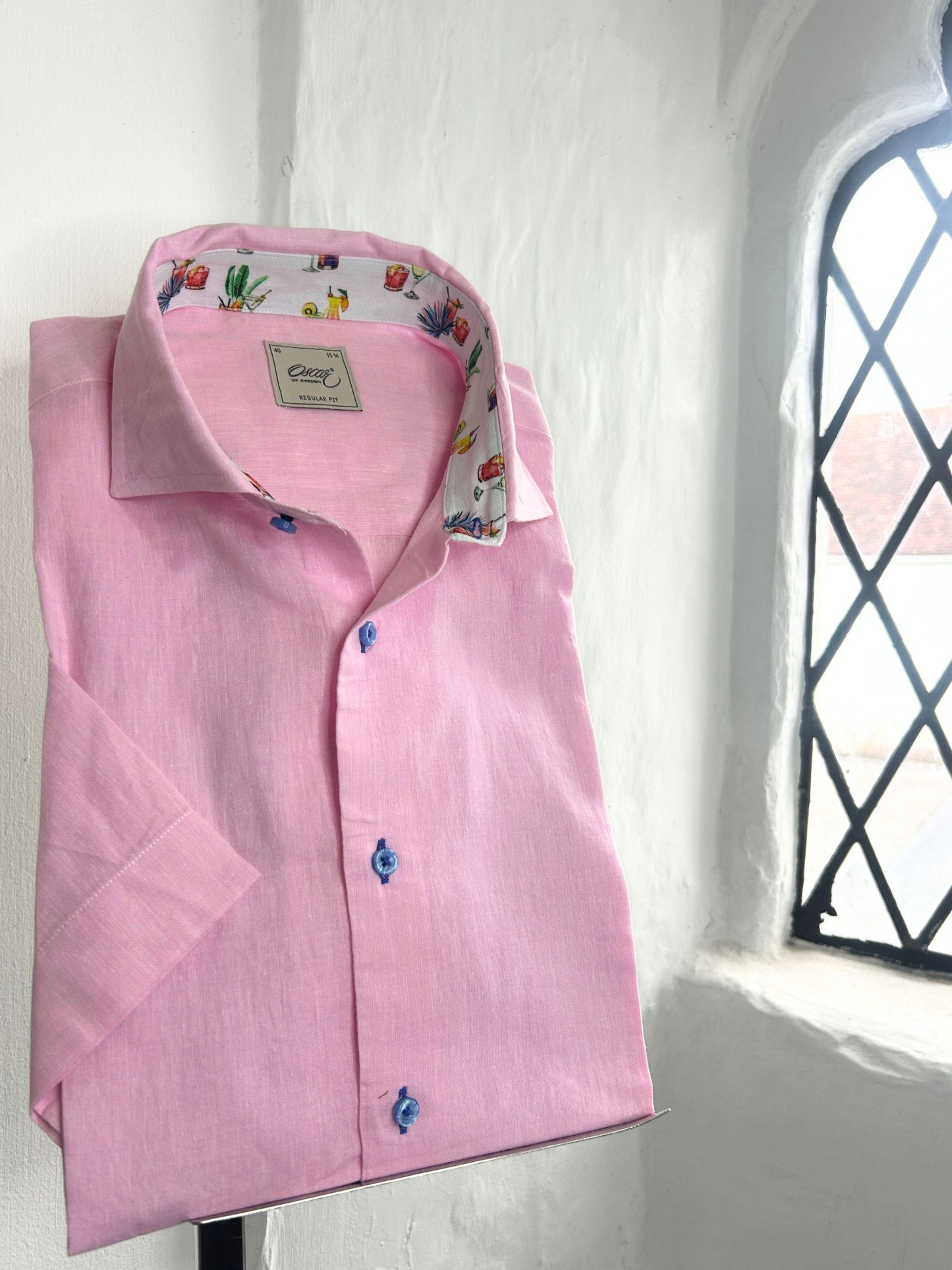OSCAR LIGHT PINK LINEN BLEND SHORT SLEEVE SHIRT WITH COCKTAIL PRINT INSERT