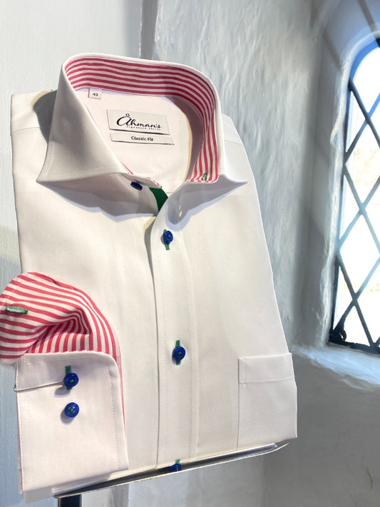 White Shirt With Red Stripes