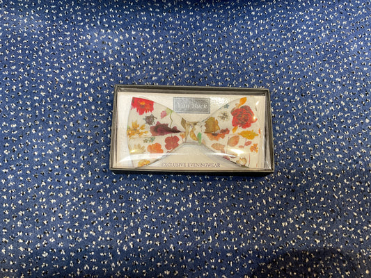 FLORAL EDIT IVORY READY TIED BOW TIE MADE WITH LIBERTY FABRIC