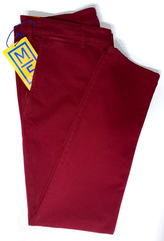 RED M5 CHINOS