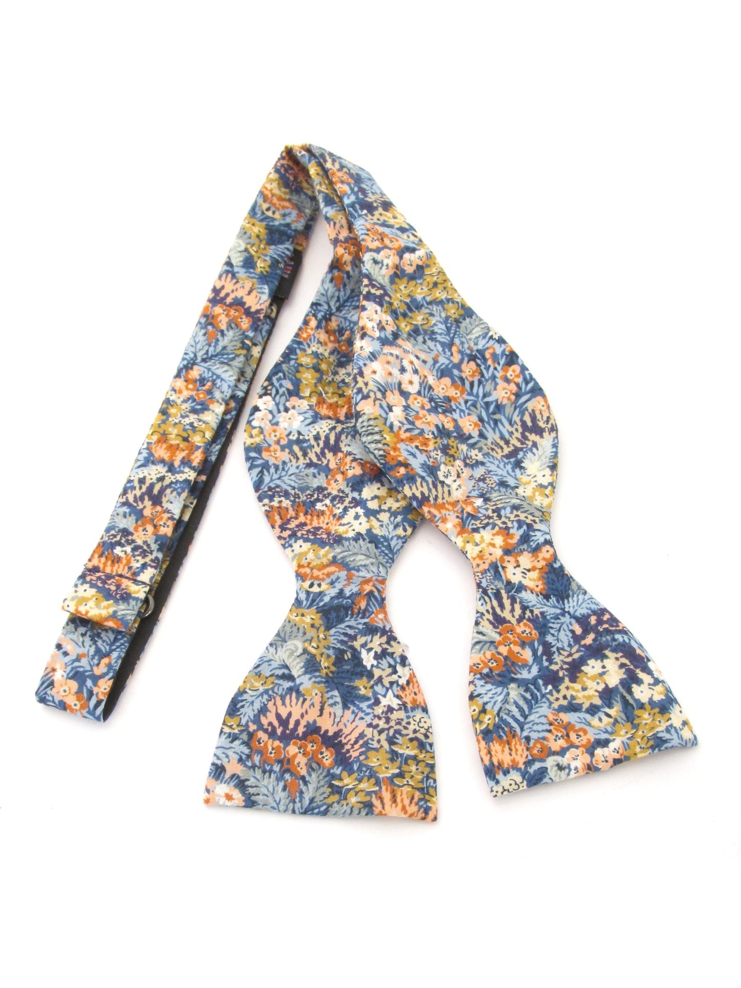 CONNIE EVELYN SELF-TIE BOW TIE MADE WITH LIBERTY FABRIC