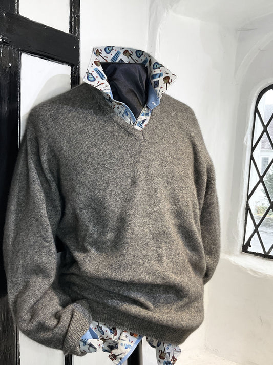 PUMICE GREY V NECK JUMPER