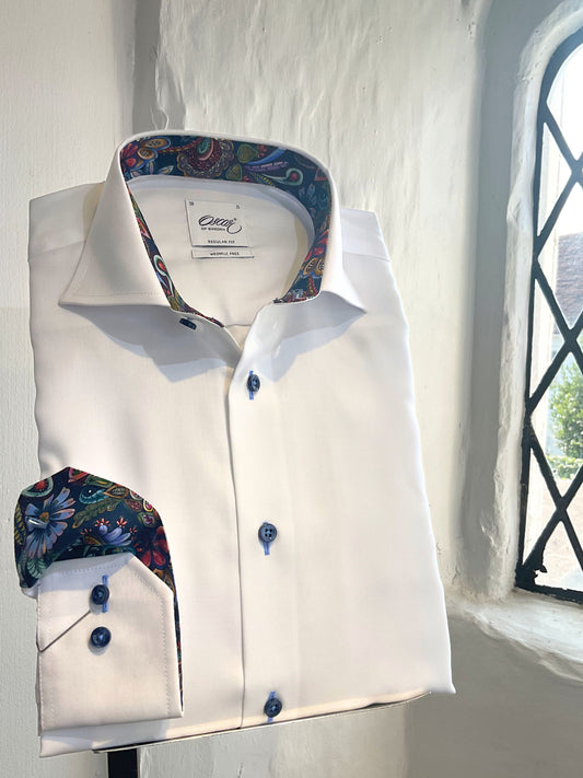 WHITE MULTI PLAIN LONG SLEEVE SHIRT WITH NAVY PAISLEY INSERT AND NAVY BUTTONS