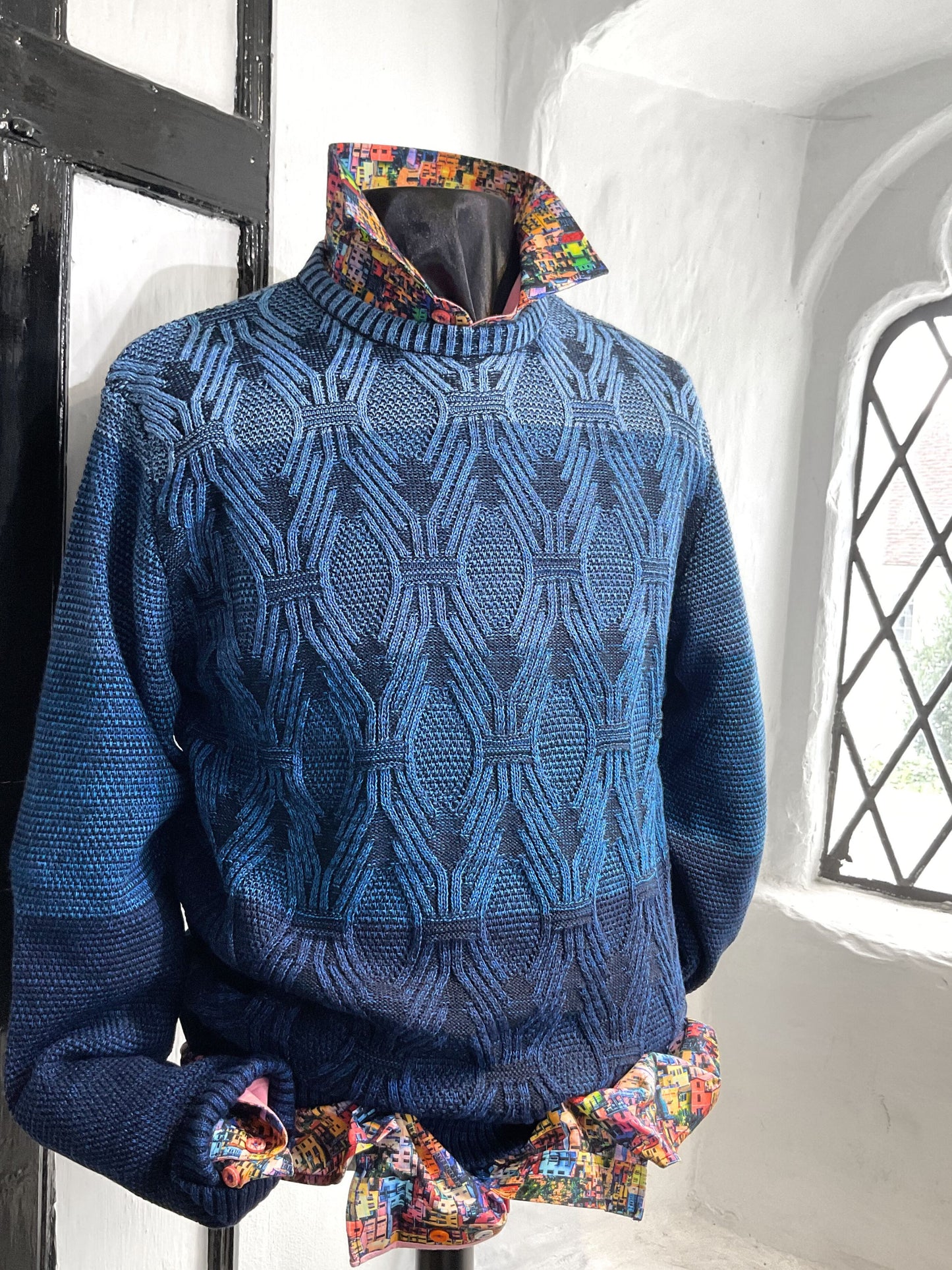 SHADES OF BLUE NON SCRATCH MONTECHIARO CREW NECK JUMPER