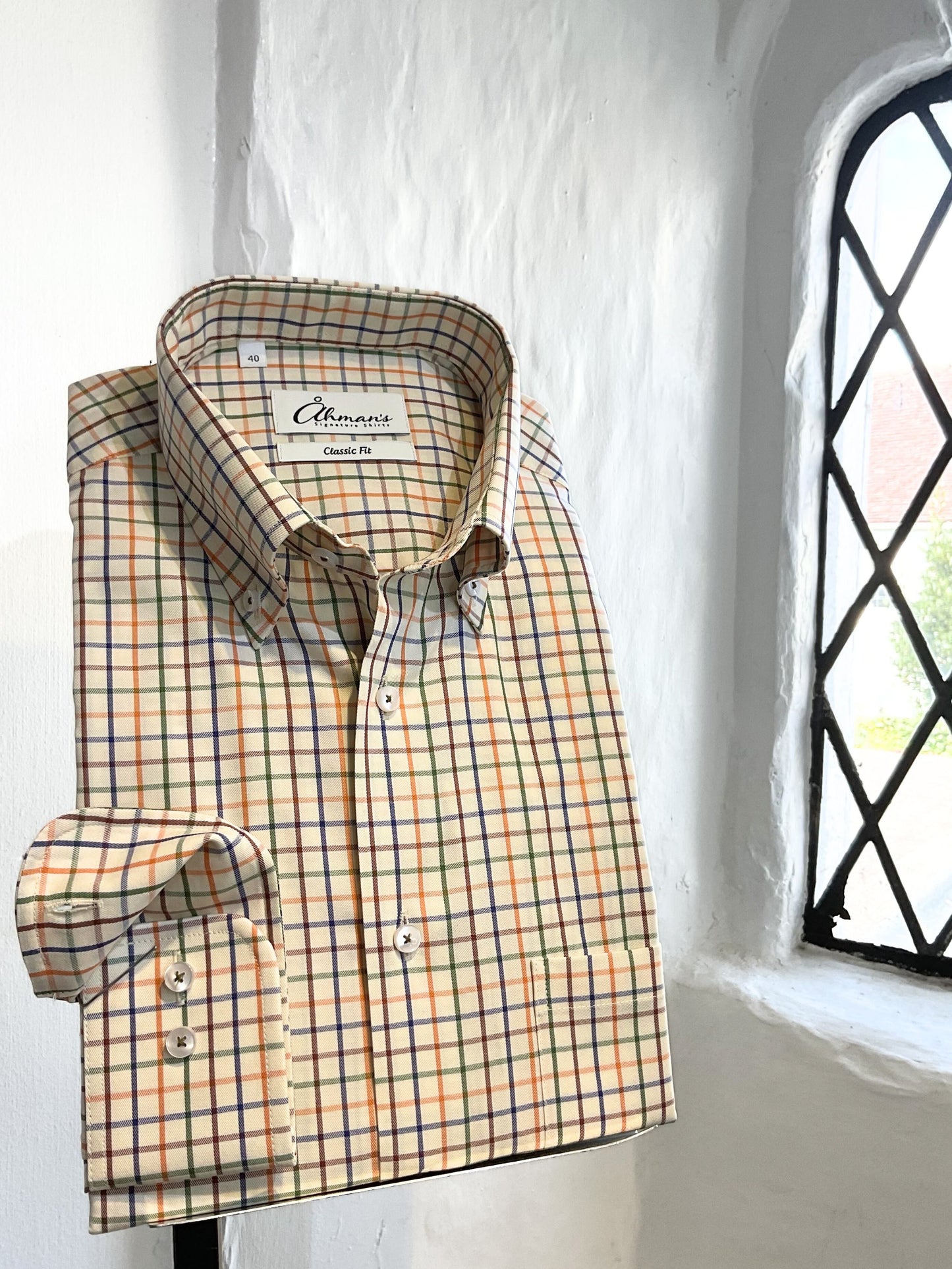 CLASSIC LONG SLEEVE CHECK SHIRT WITH BUTTON DOWN COLLAR