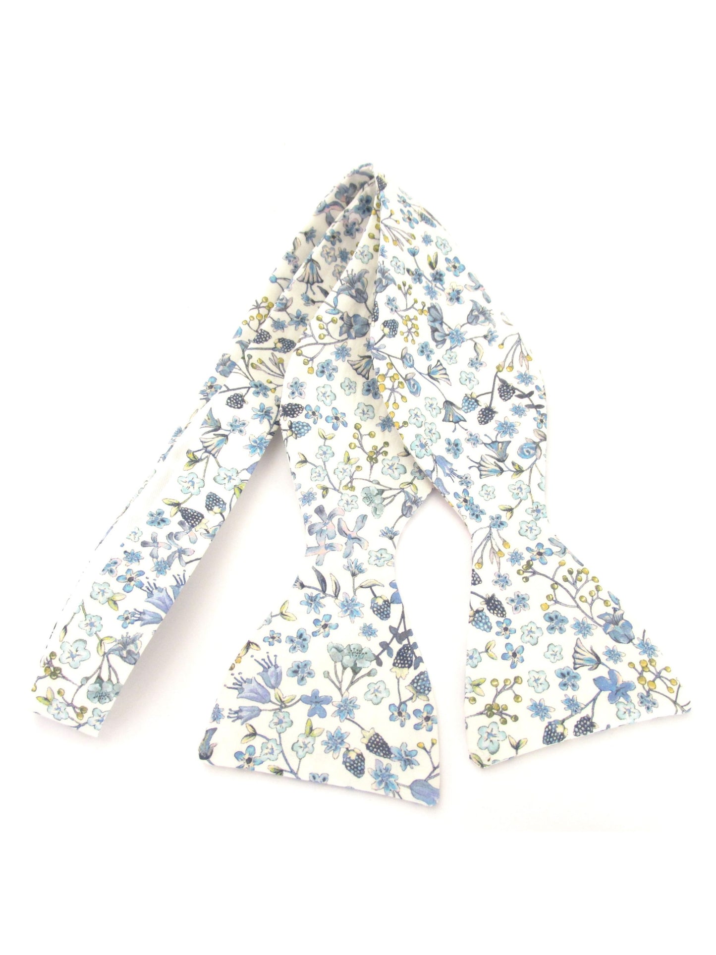 DONNA LEIGH BLUE SELF-TIE BOW TIE MADE WITH LIBERTY FABRIC