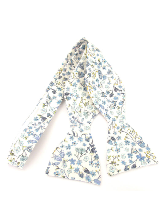 DONNA LEIGH BLUE SELF-TIE BOW TIE MADE WITH LIBERTY FABRIC