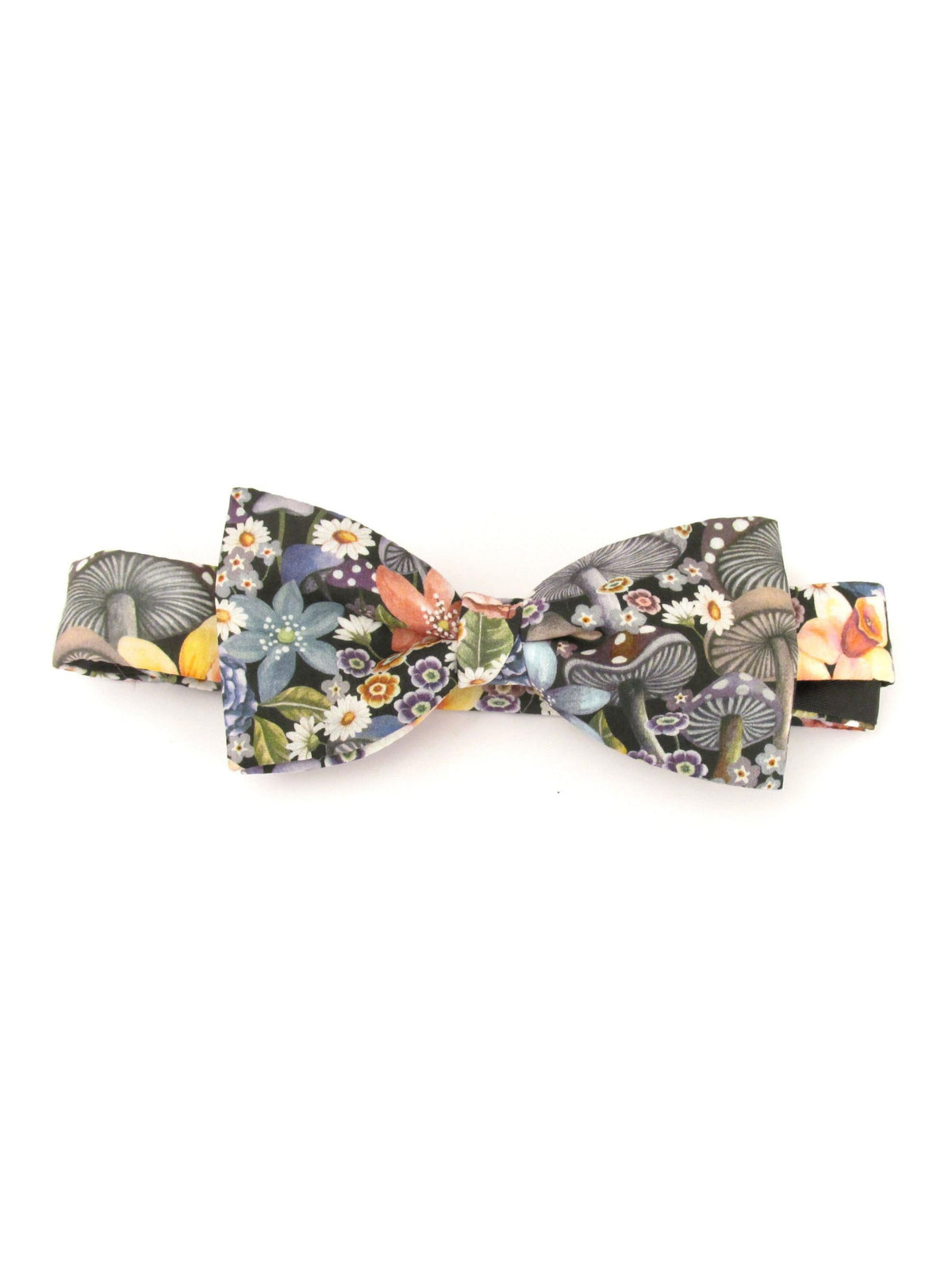 CURIOUS LAND READY TIED BOW TIE MADE WITH LIBERTY FABRIC
