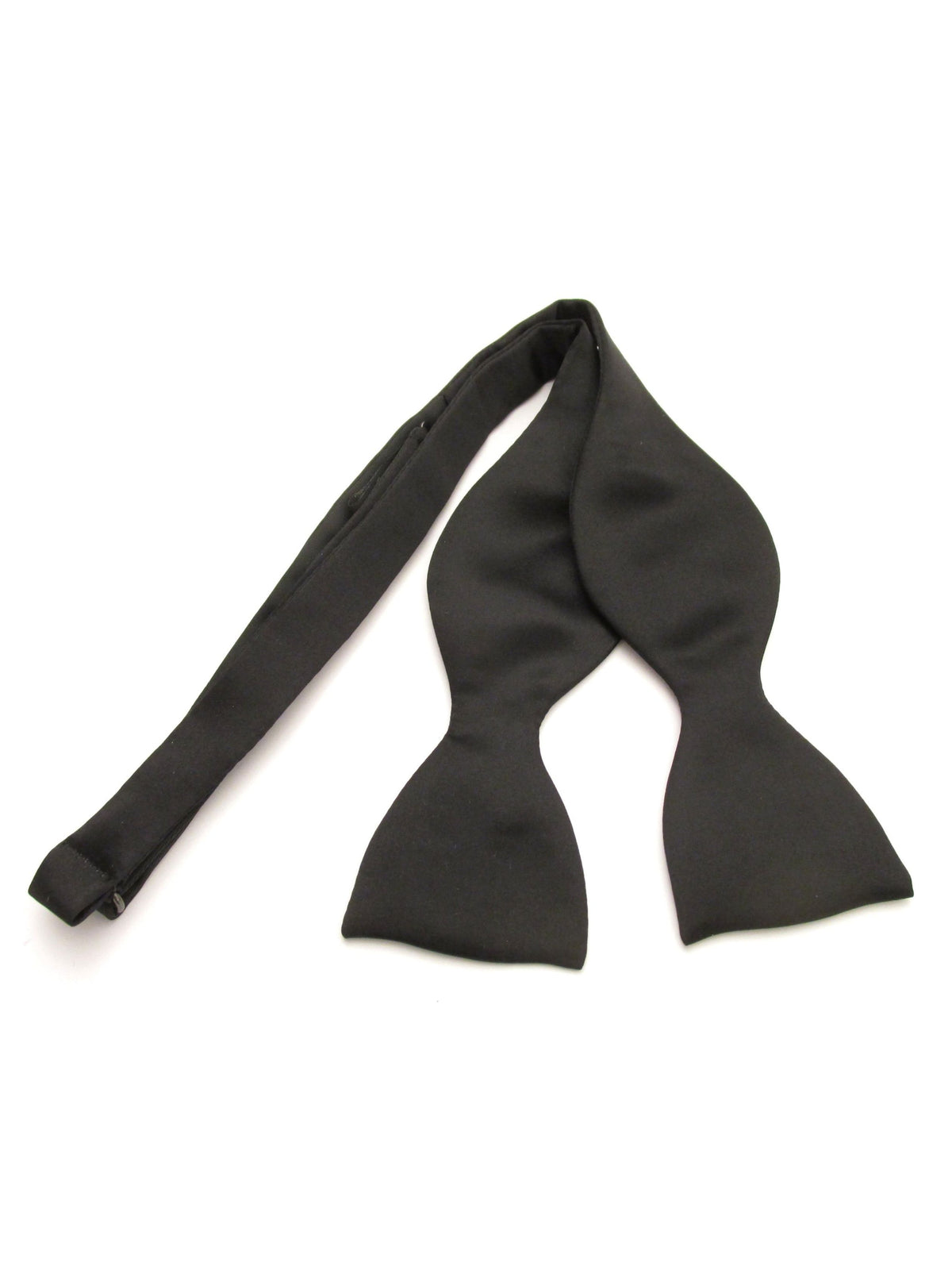 BLACK SILK SELF-TIED BOW TIE