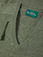 HAMPSHIRE CLASSIC LANDSCAPE V NECK JUMPER
