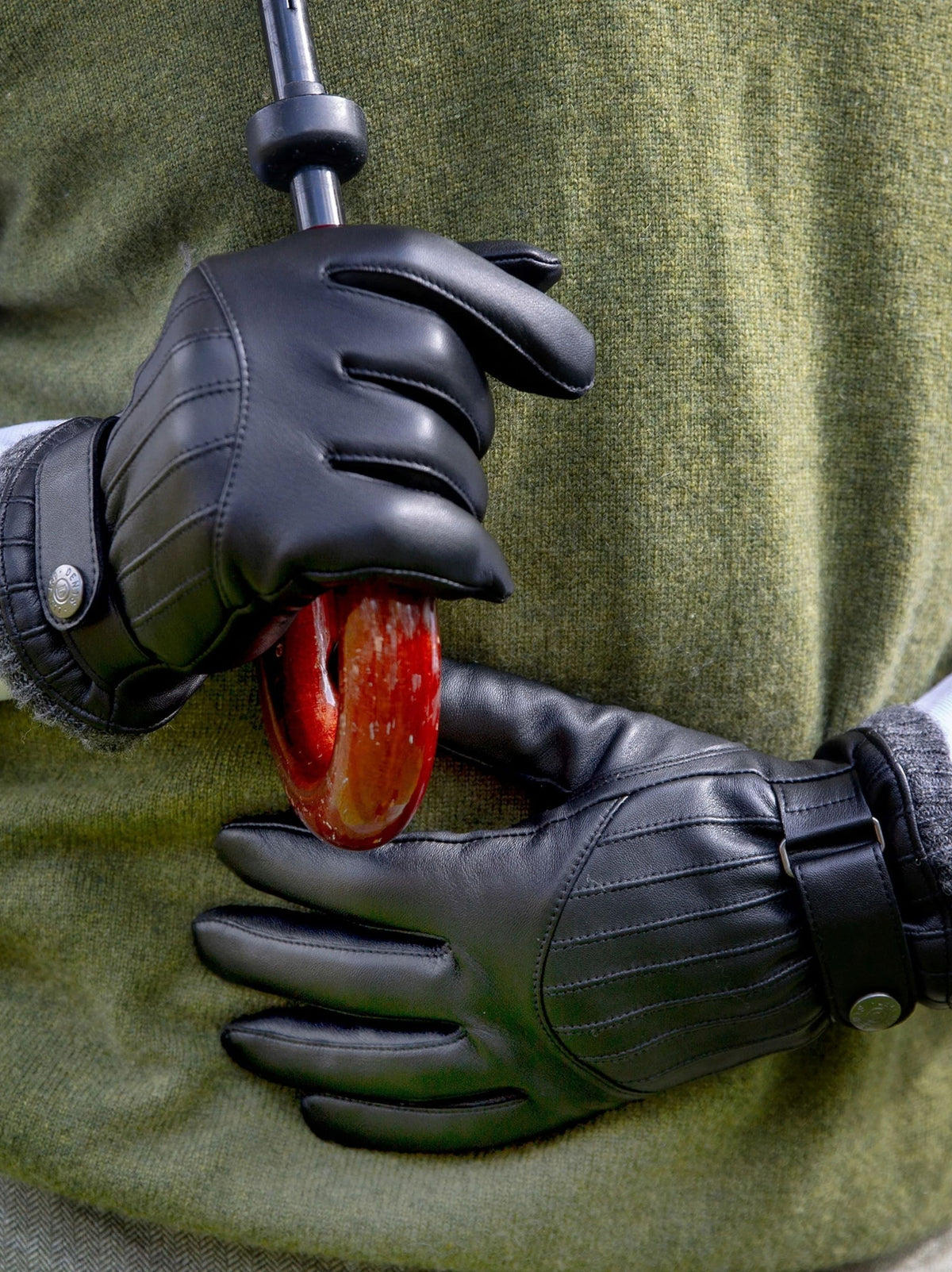 BLACK AND GREY DENTS GLOVES