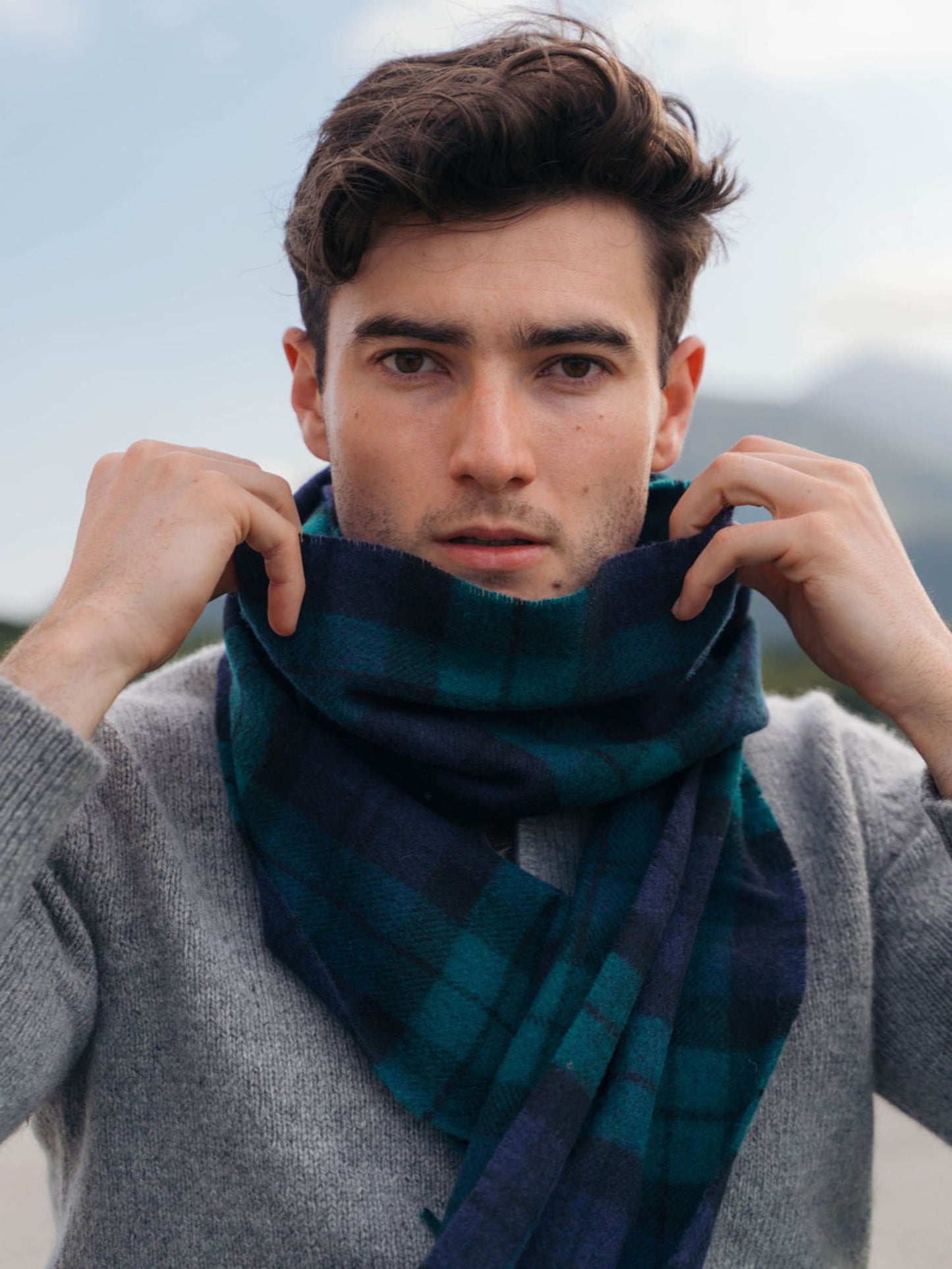 BLACK WATCH TARTAN LAMBSWOOL SCARF