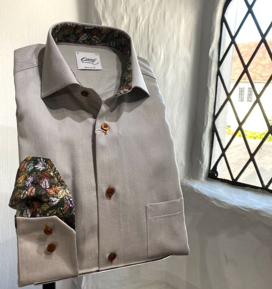 Leaf Trim Beige Shirt