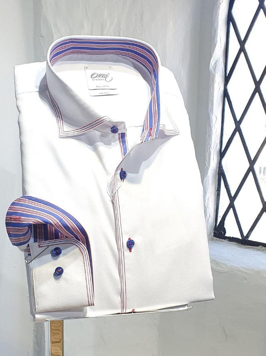 White Shirt With Stitched Trim
